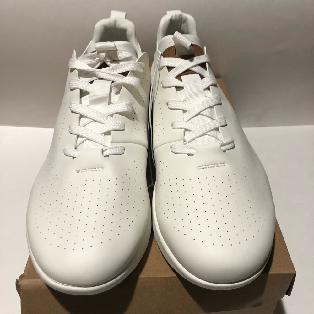NEW! MENS STEVE MADDEN LACE UP PERFORATED UPPER P-RAZER SNEAKER! SIZE 13